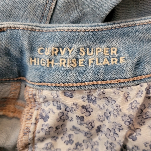 American Eagle Curvy High Rise Flare - Picture 5 of 7